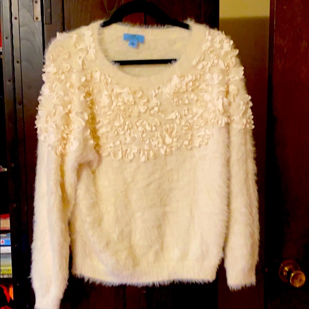 Cece 3d Flower rosette petal neckline white beige eyelash furry Fuzzy sweater - Picture 8 of 9